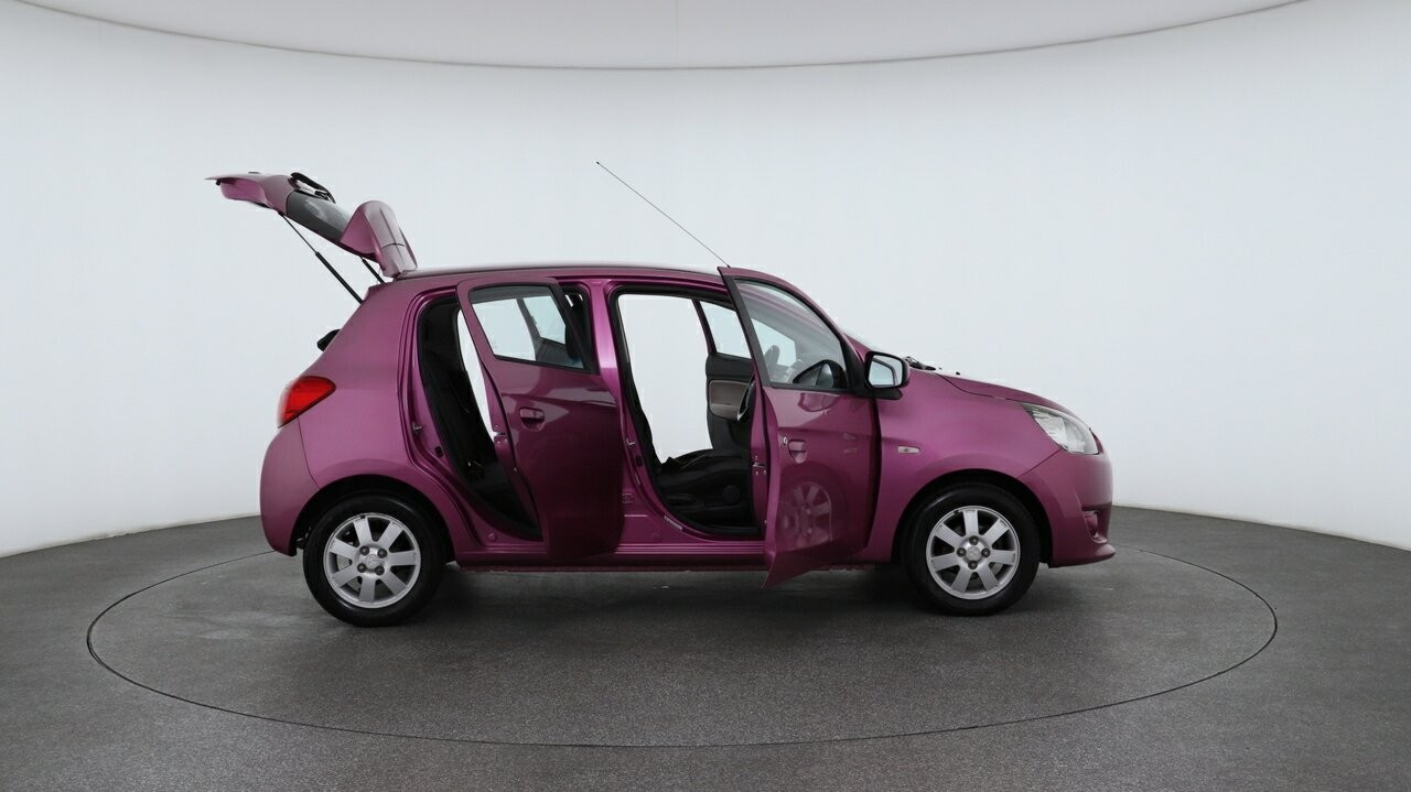 Mitsubishi Mirage image 4