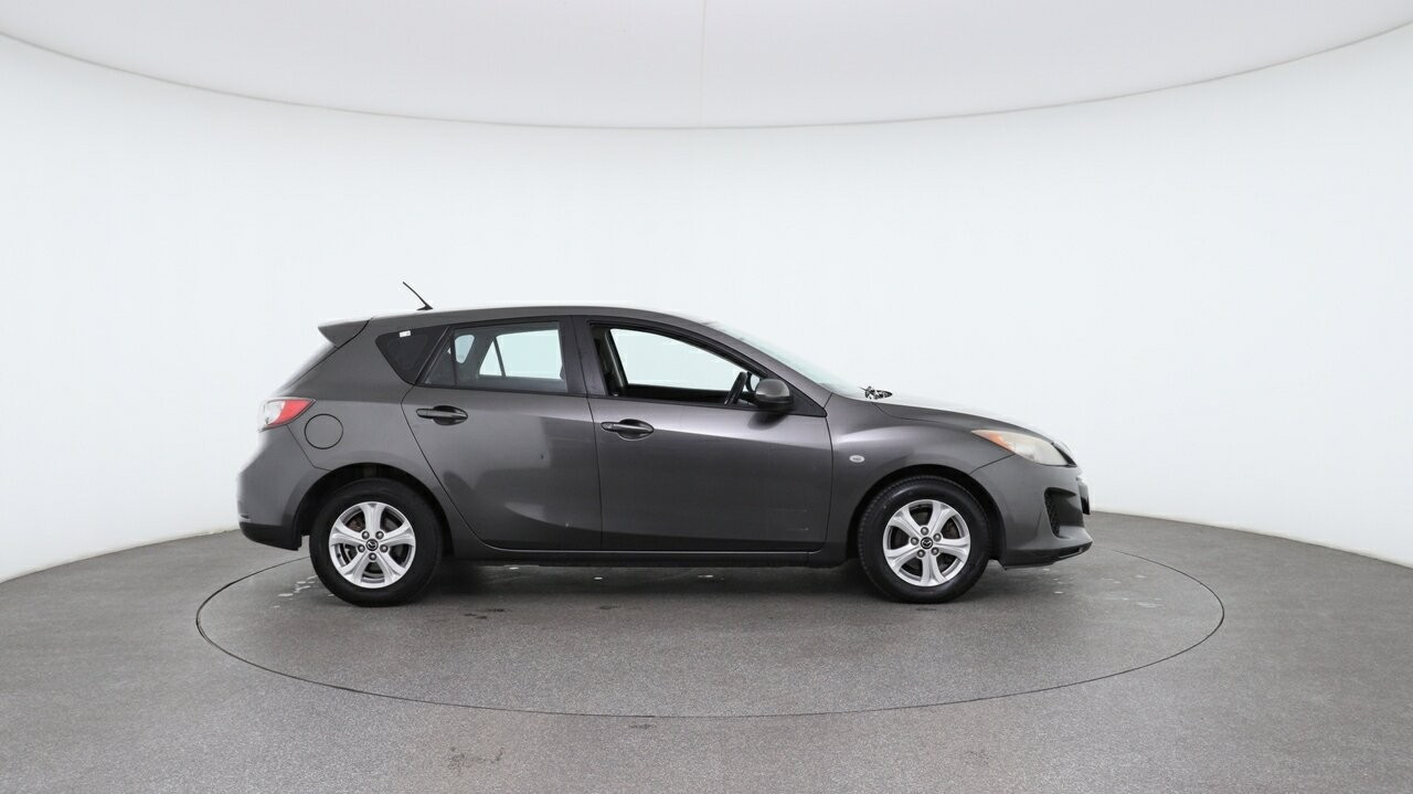 Mazda 3 image 3