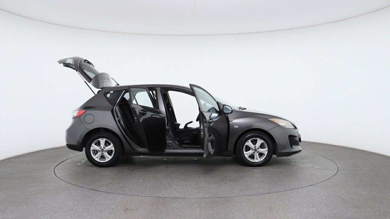 Mazda 3 image 4