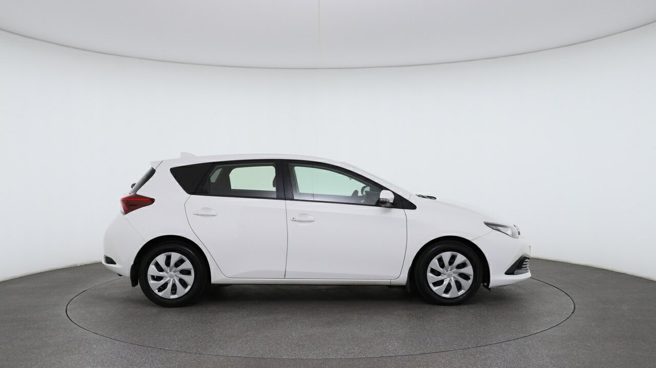 Toyota Corolla image 3