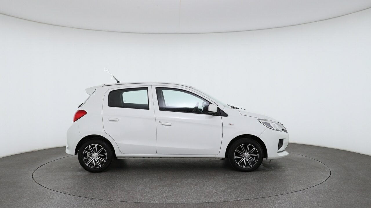 Mitsubishi Mirage image 3