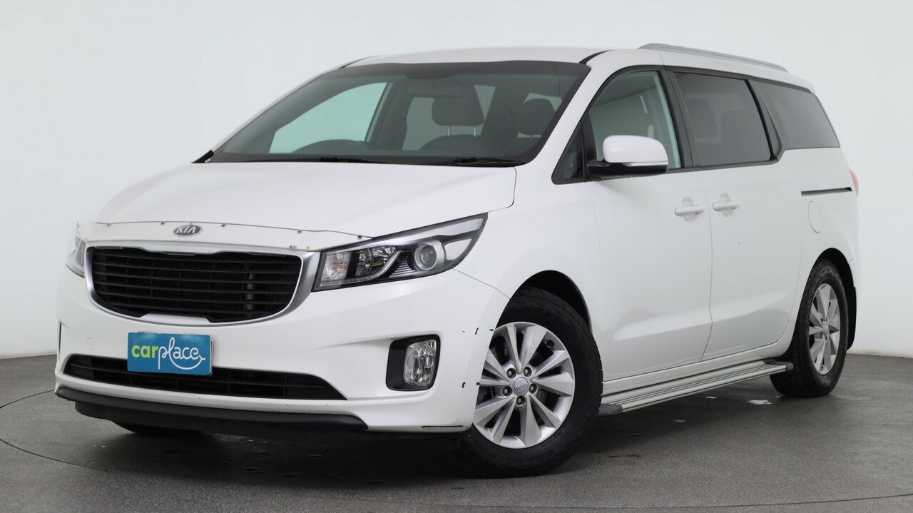 Kia Carnival image 1