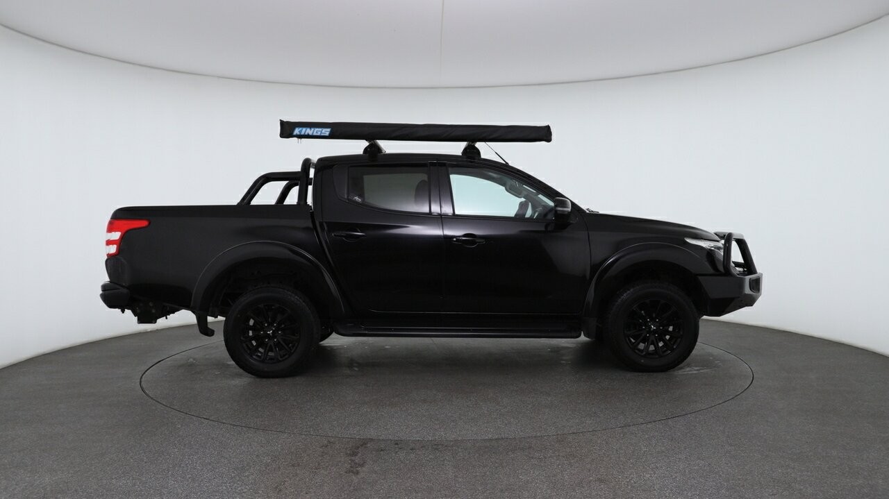 Mitsubishi Triton image 3