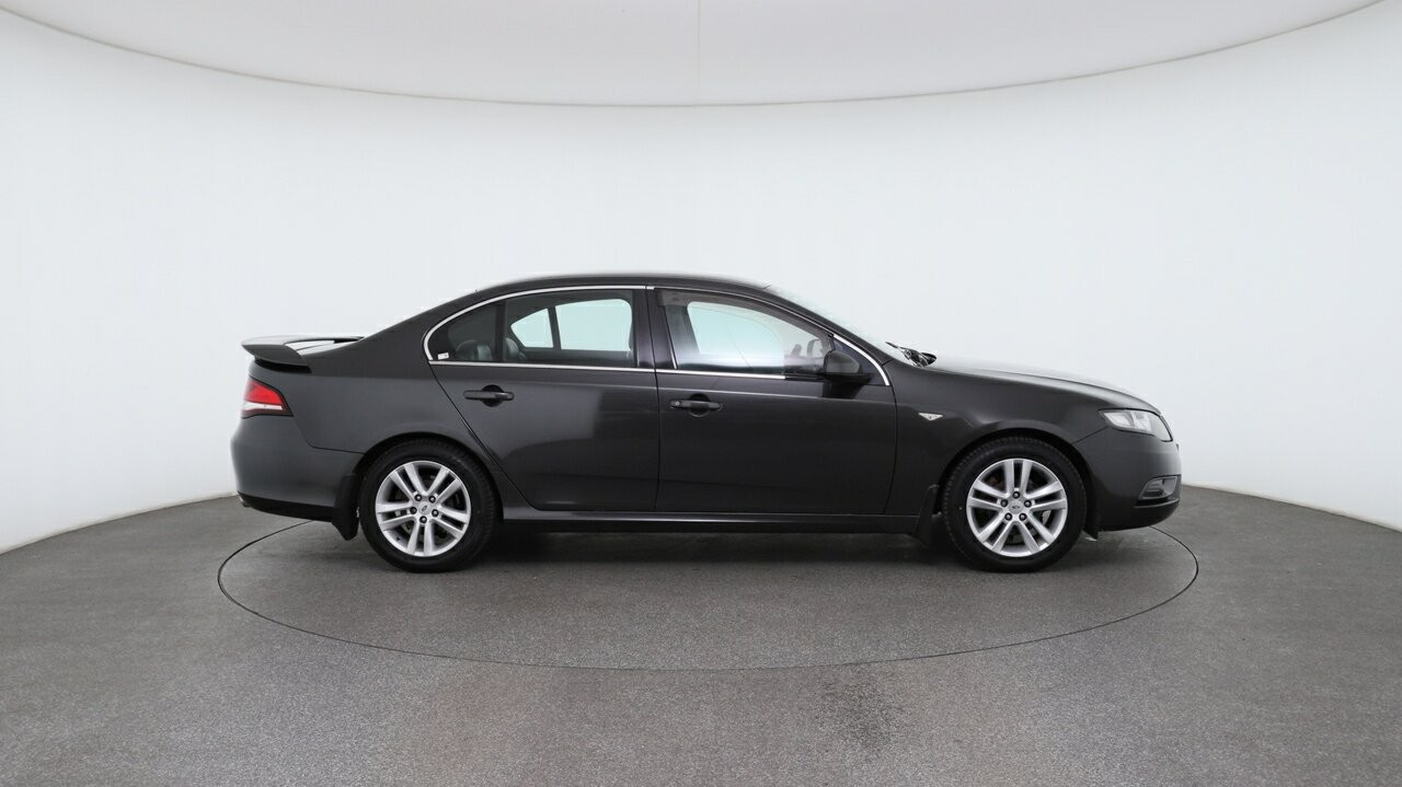 Ford Falcon image 3