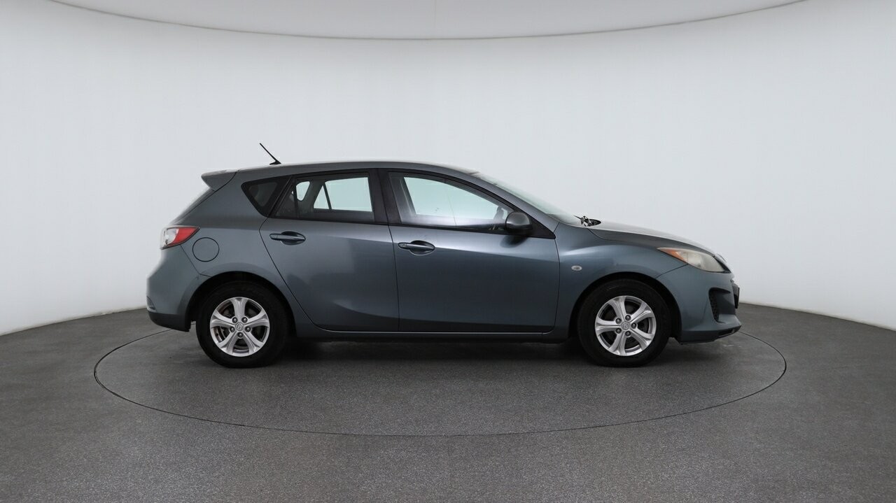 Mazda 3 image 3