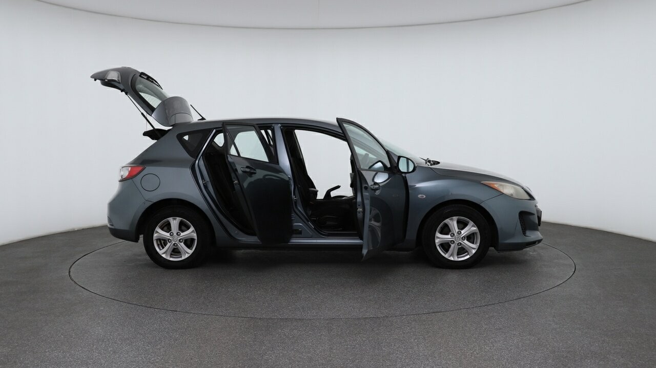 Mazda 3 image 4