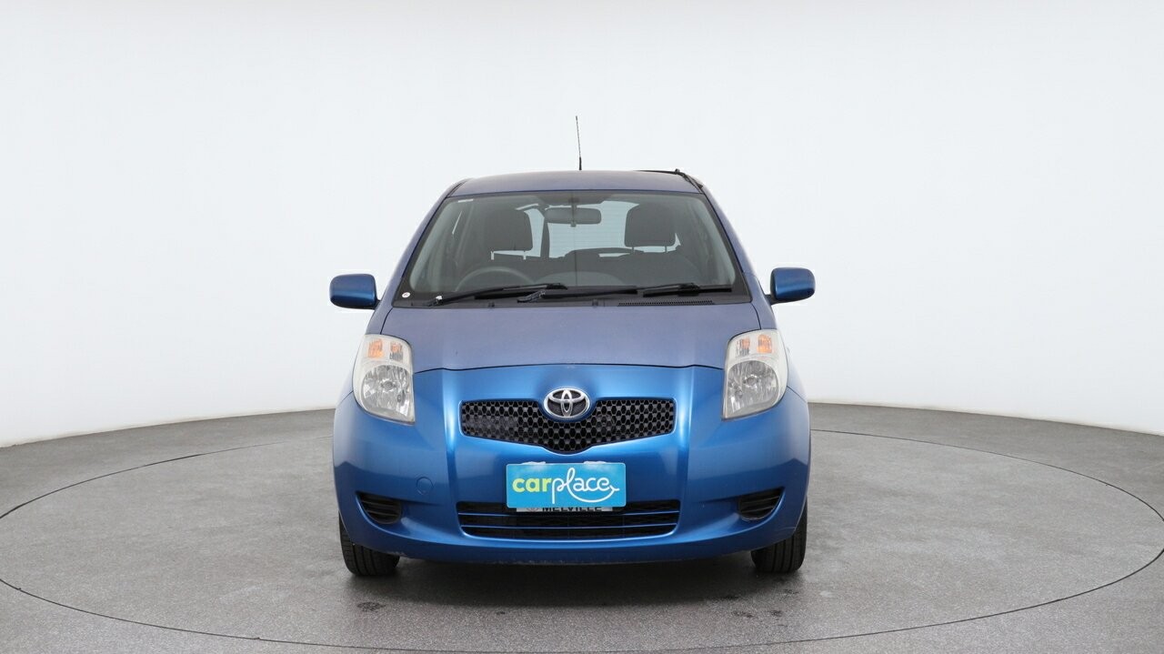 Toyota Yaris image 2