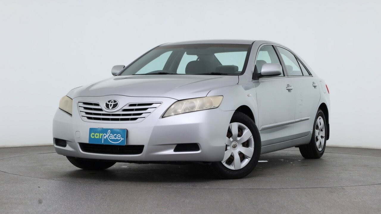 Toyota Camry image 1