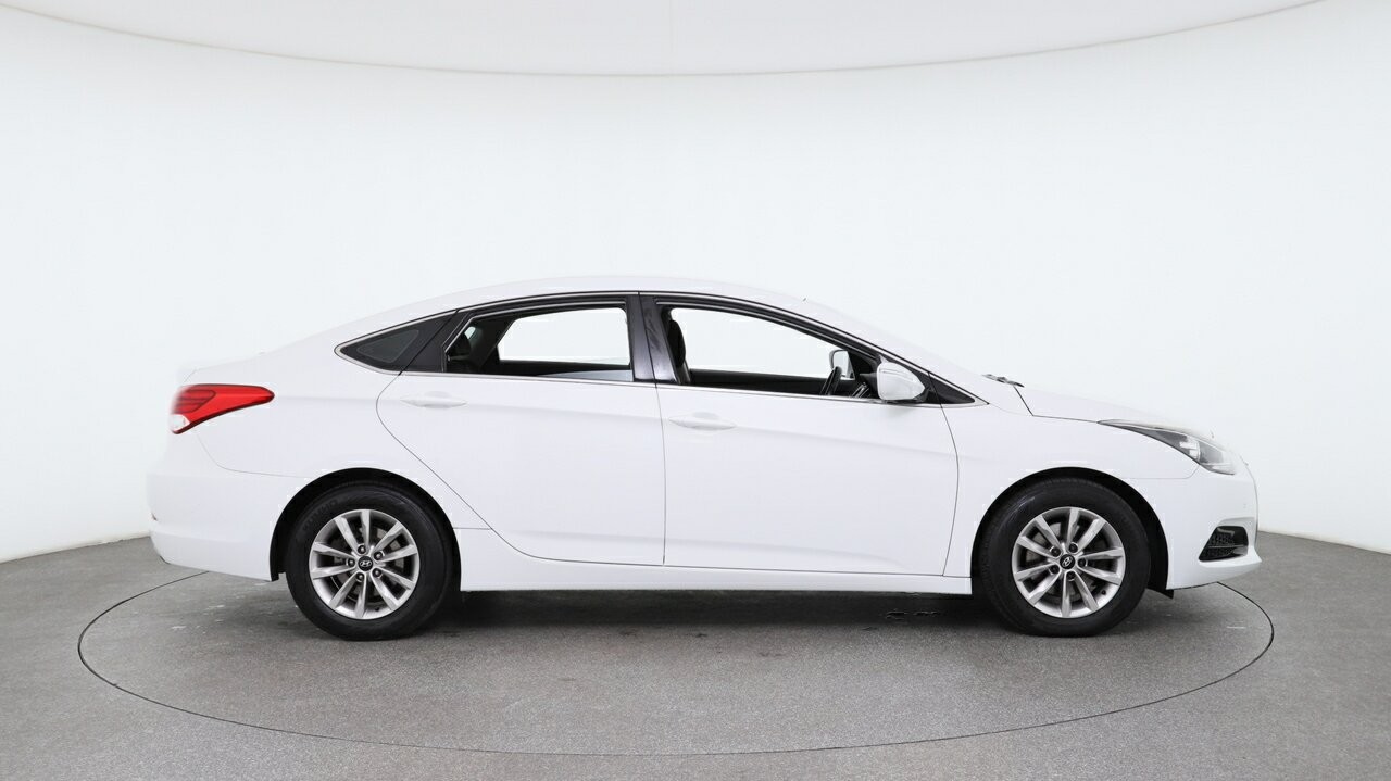 Hyundai I40 image 3