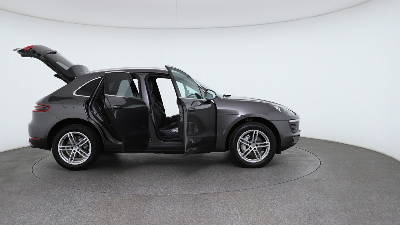 Porsche Macan image 4