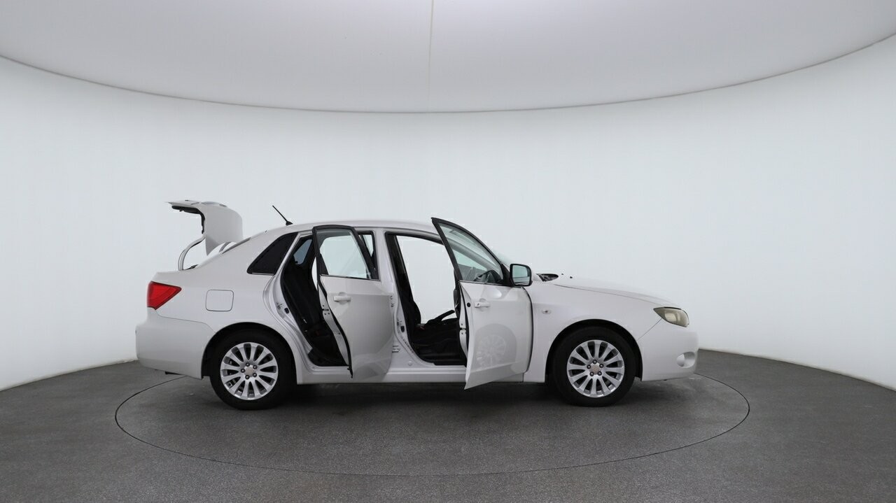 Subaru Impreza image 4