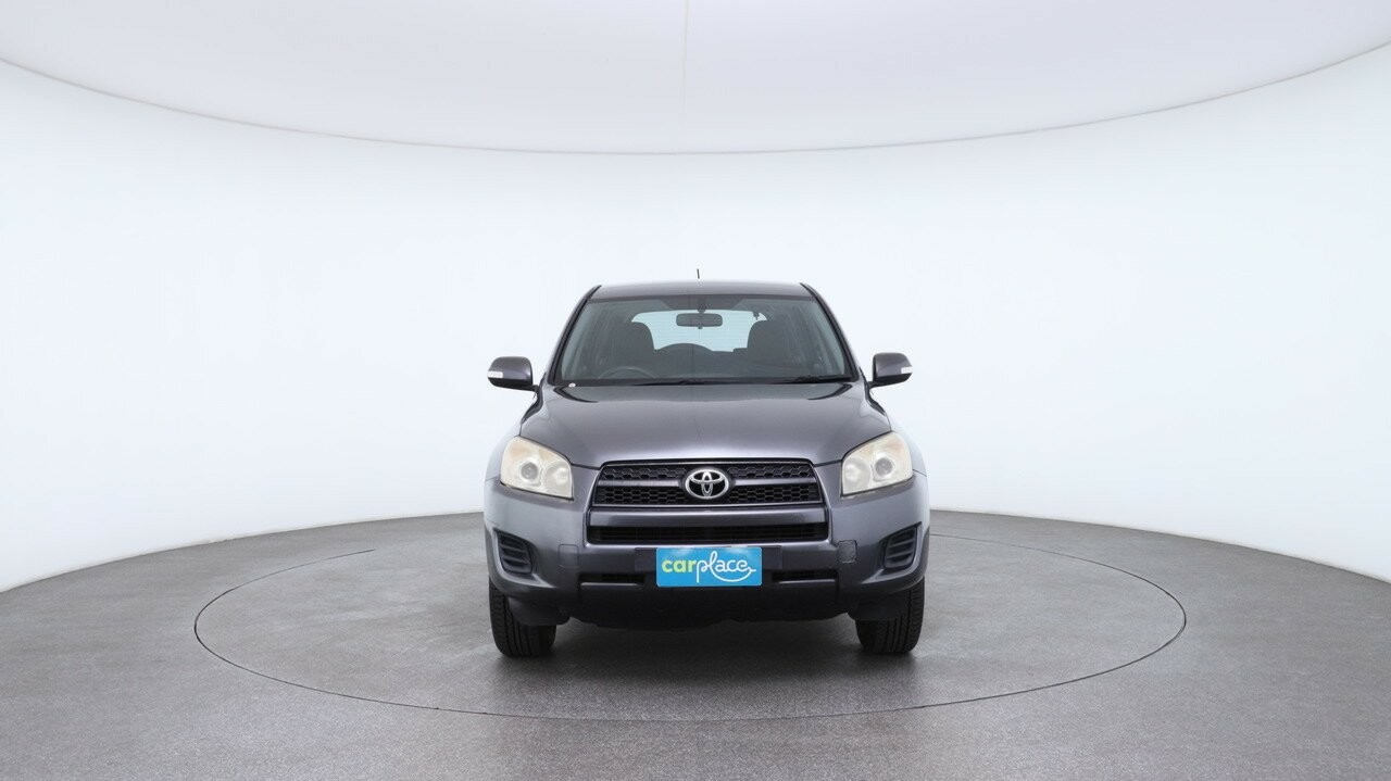 Toyota Rav4 image 2