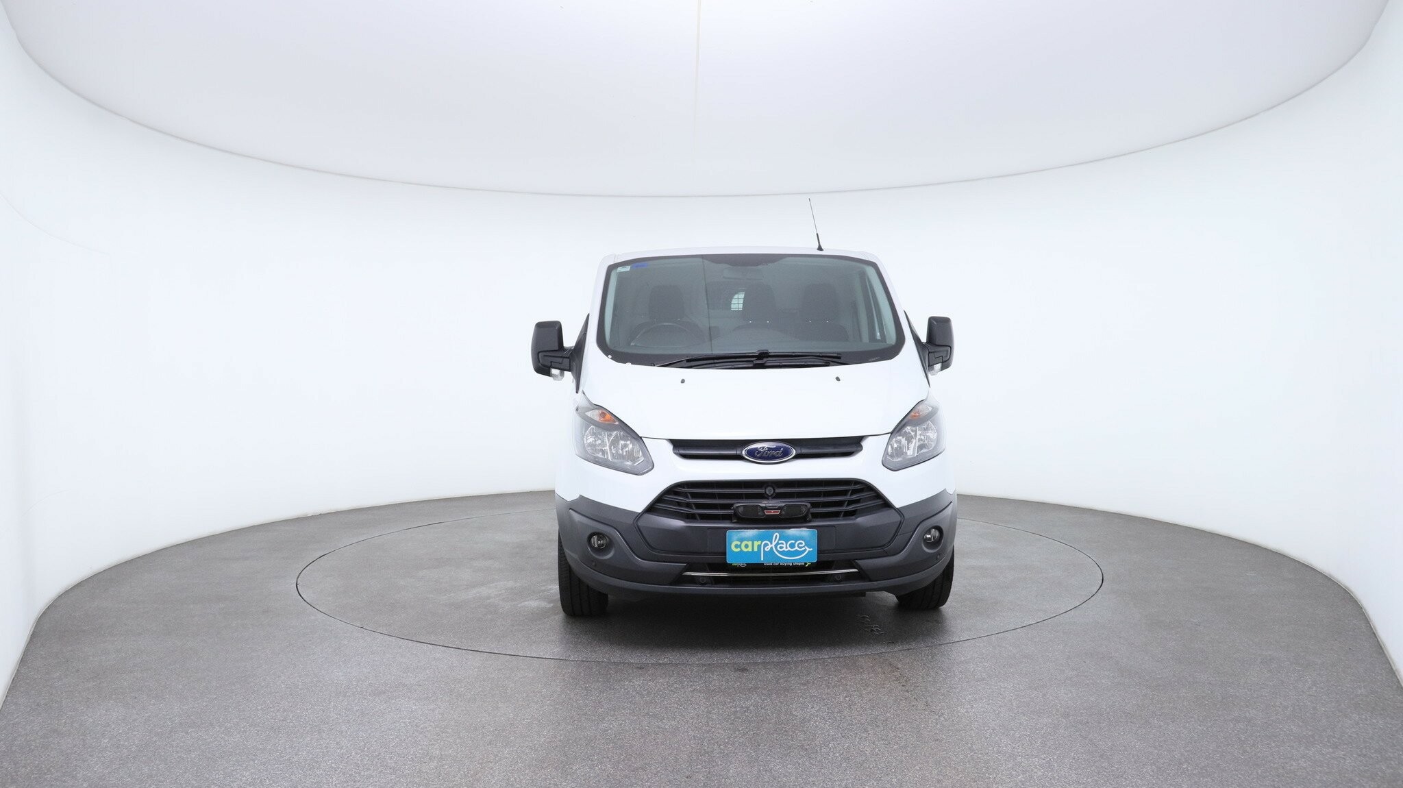 Ford Transit Custom image 2