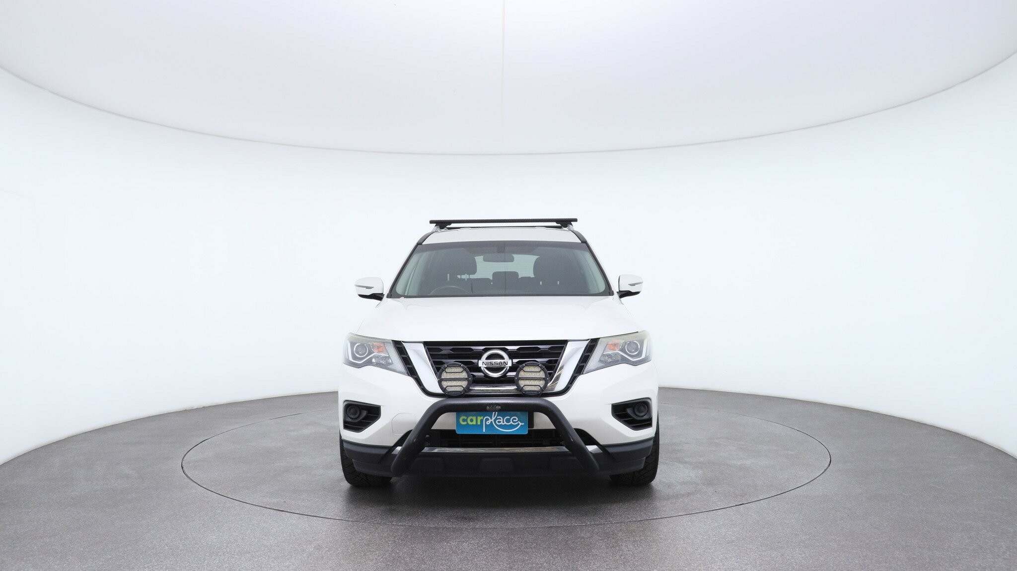 Nissan Pathfinder image 2