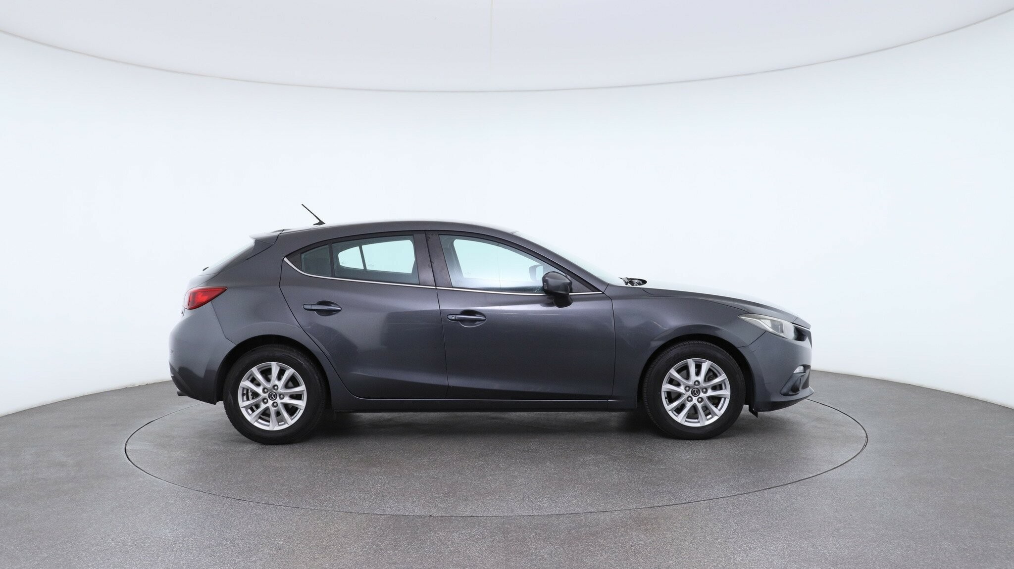 Mazda 3 image 3