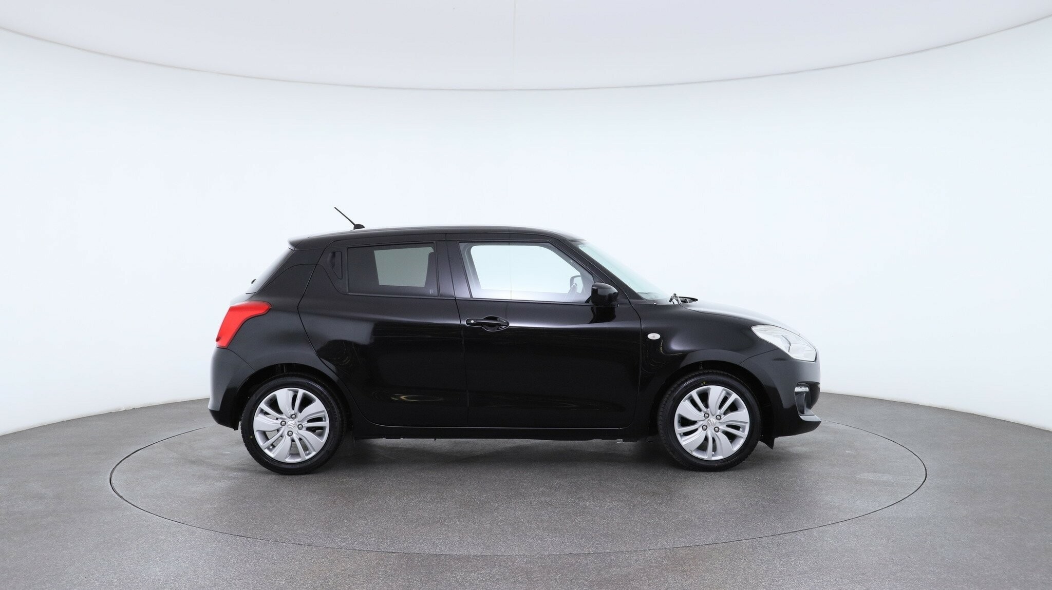 Suzuki Swift image 3