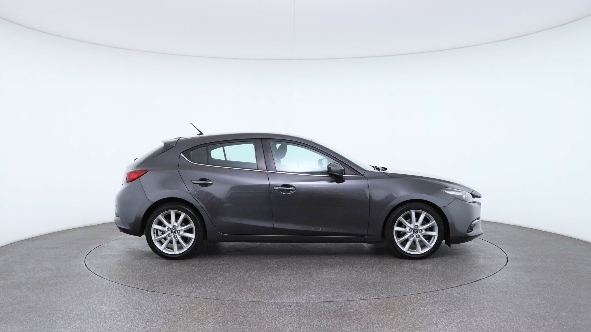 Mazda 3 image 3