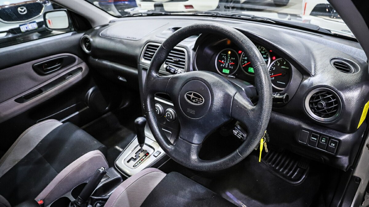 Subaru Impreza image 4