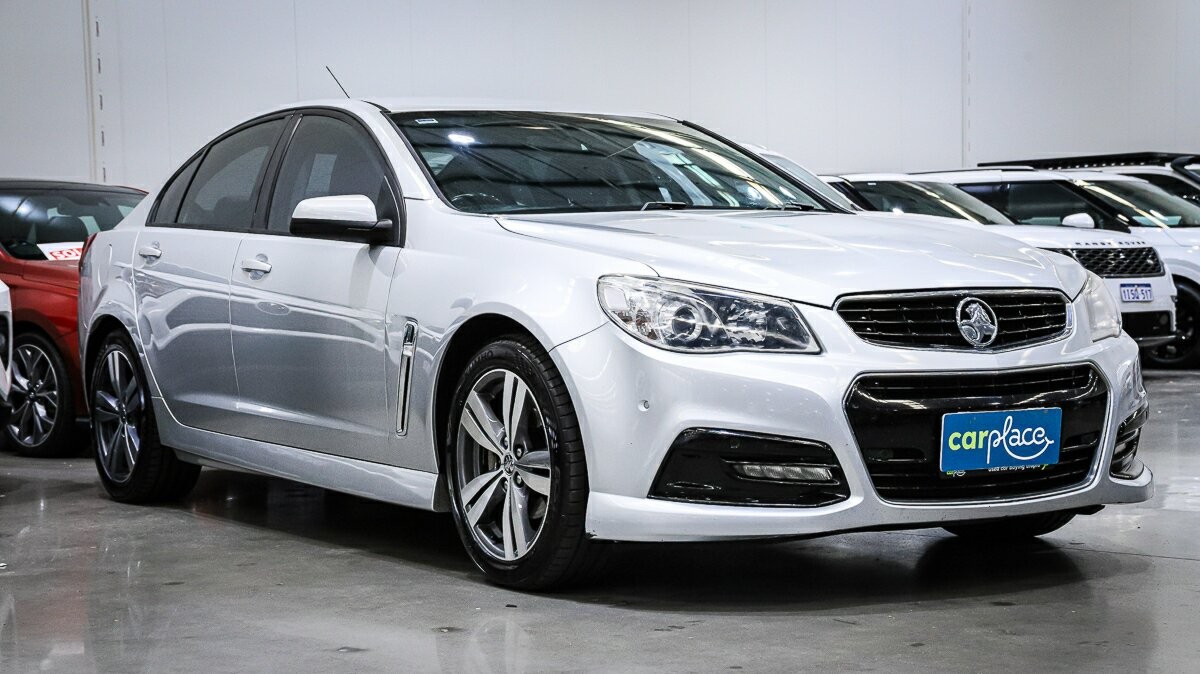 Holden Commodore image 3