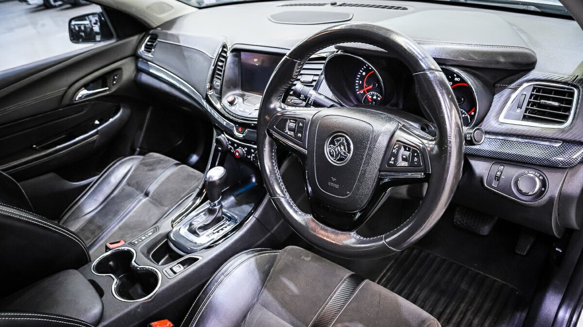 Holden Commodore image 4