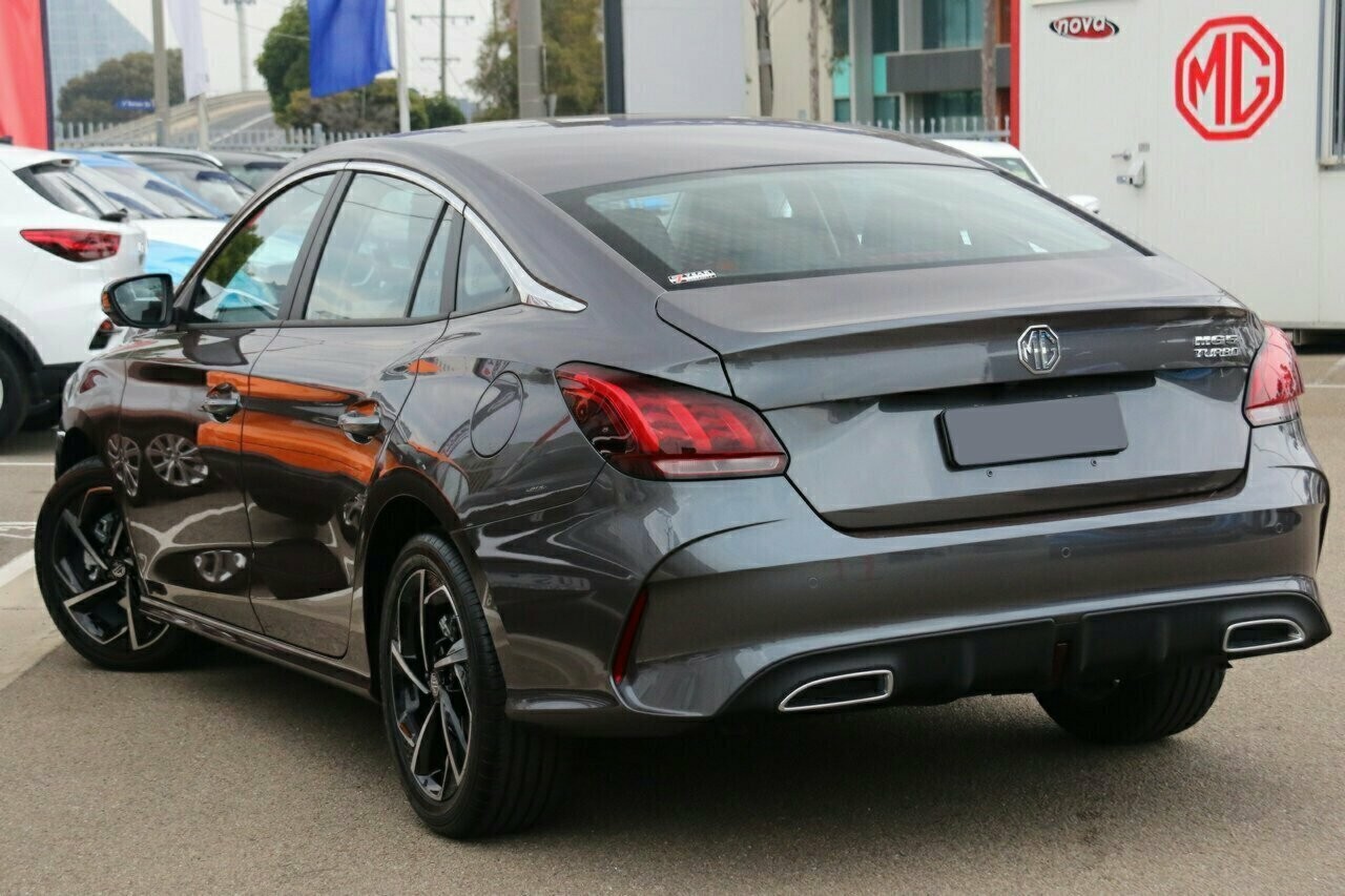 MG Mg5 image 3