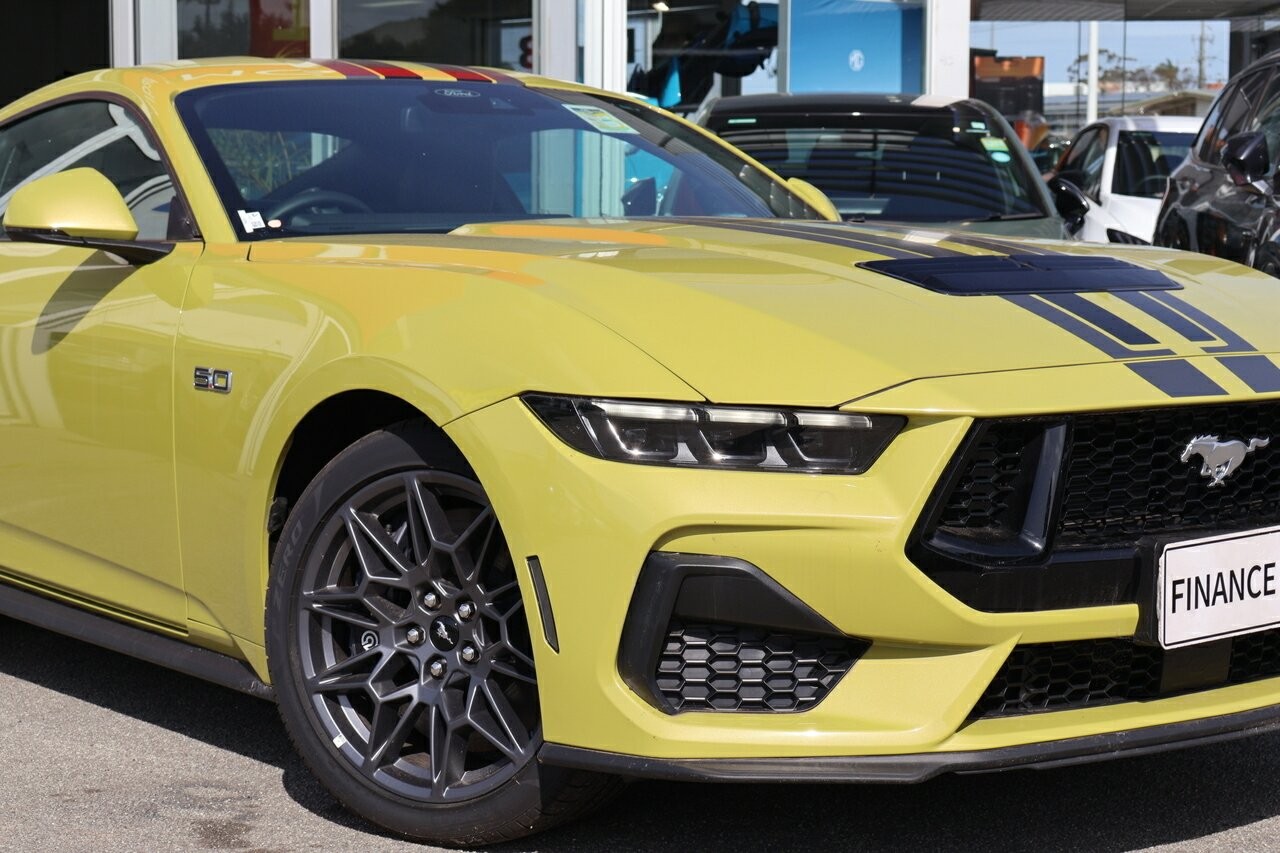 Ford Mustang image 2