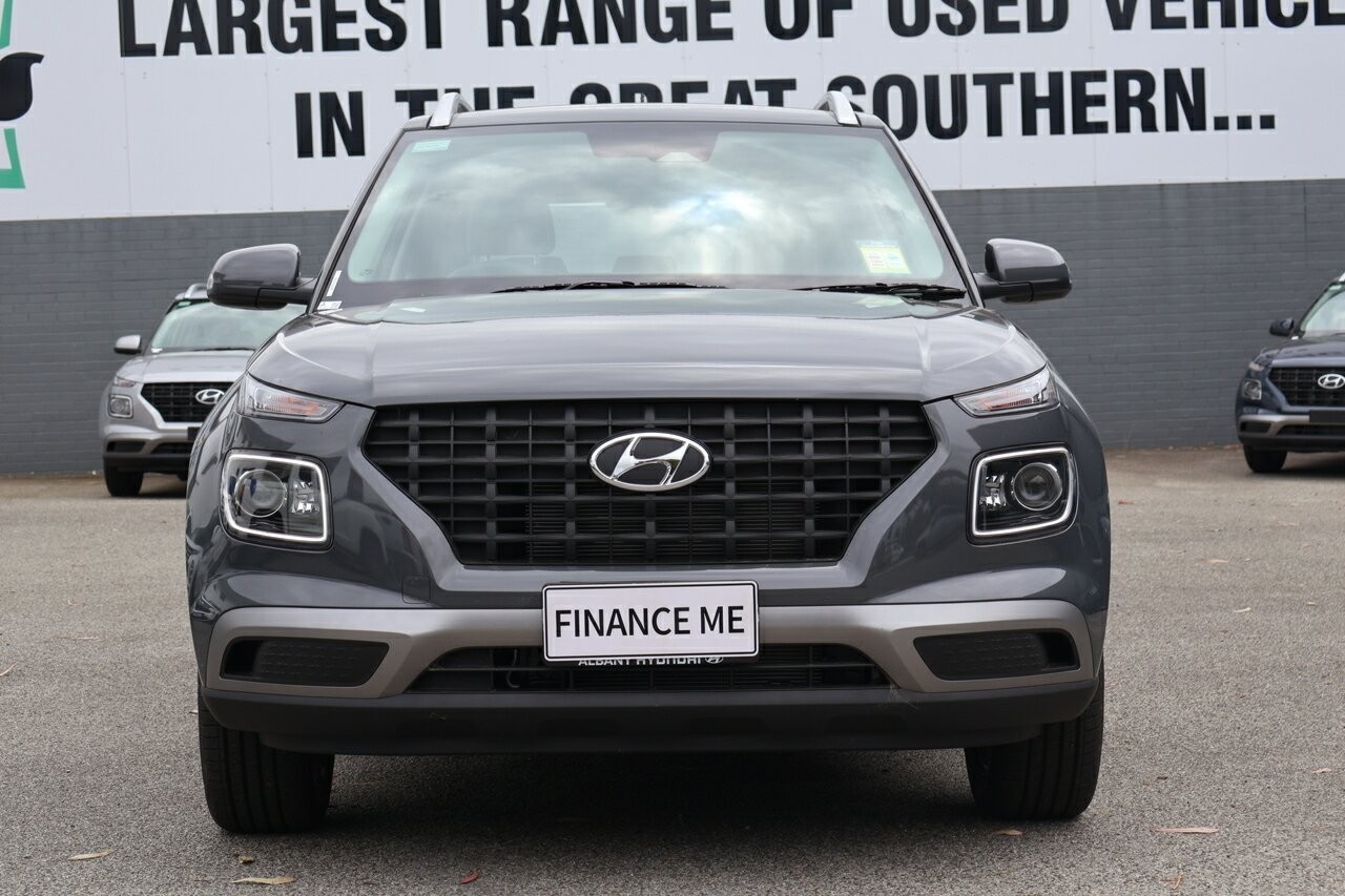 Hyundai Venue image 3