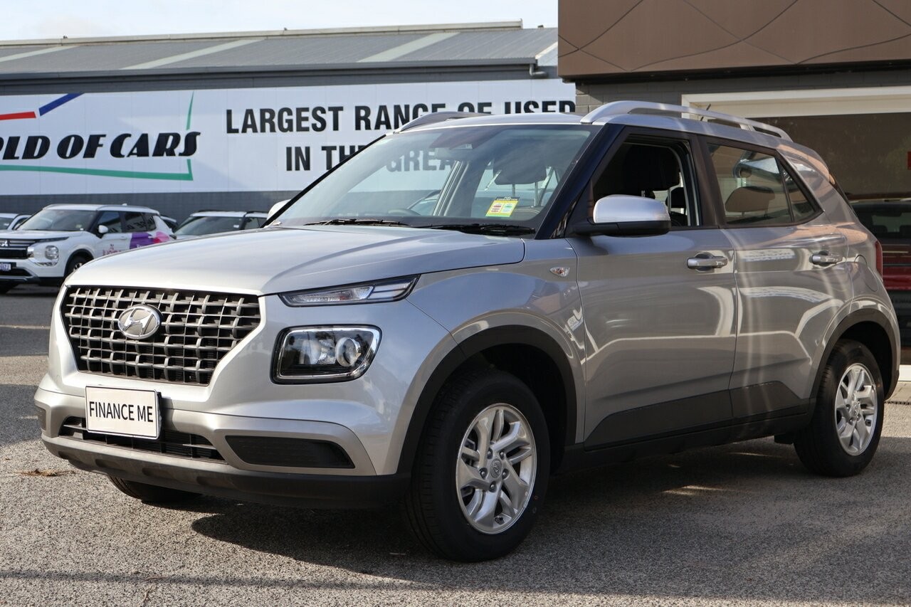 Hyundai Venue image 4