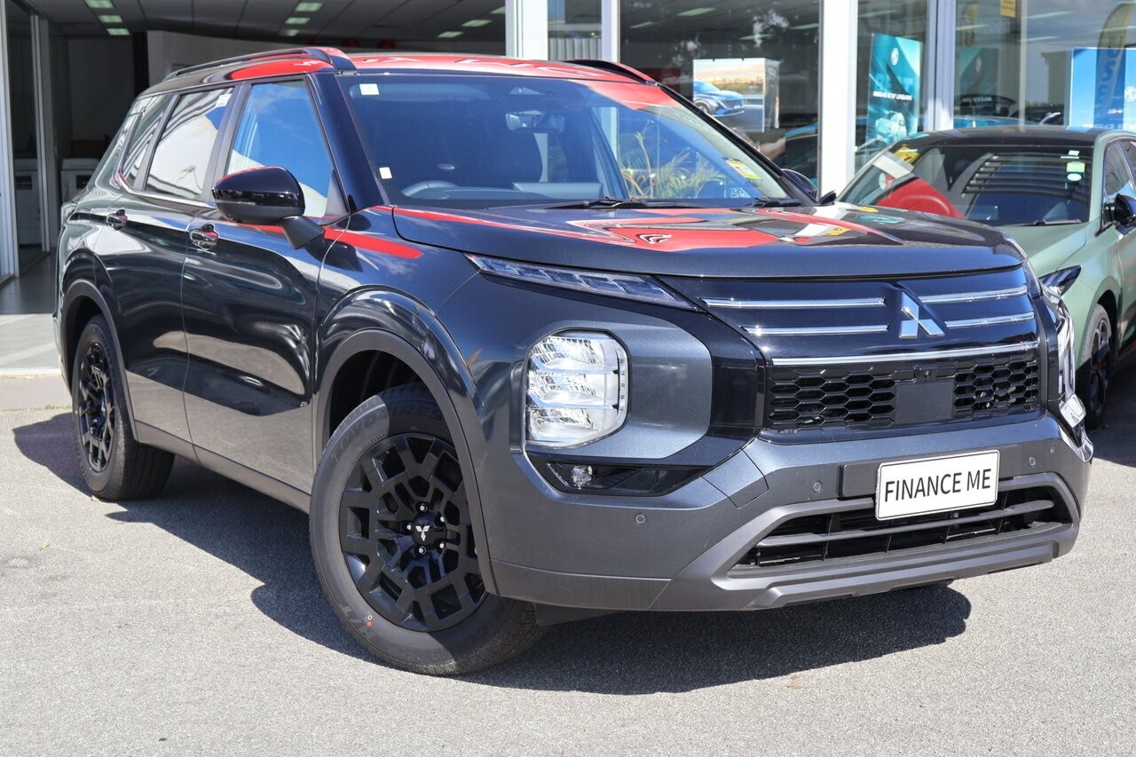 Mitsubishi Outlander image 1