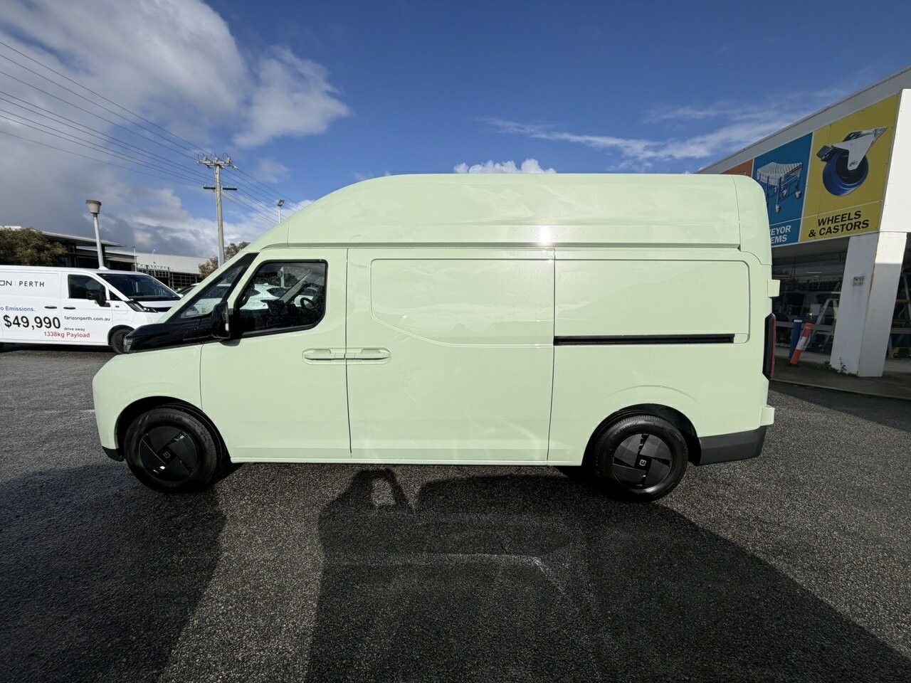 Farizon Supervan image 3