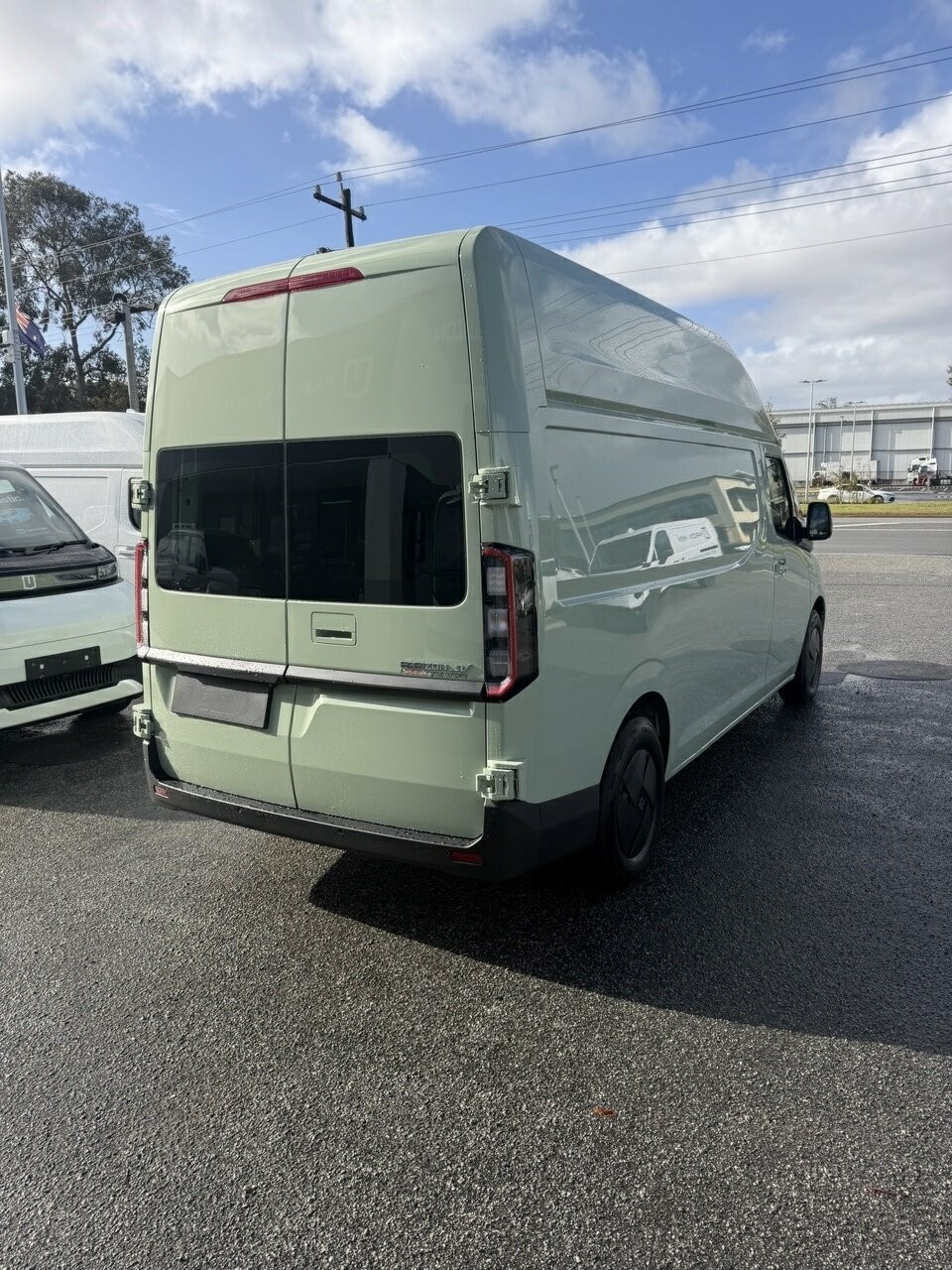 Farizon Supervan image 4