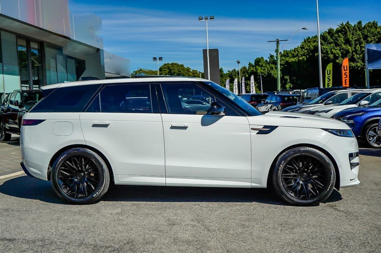 Land Rover Range Rover Sport image 3