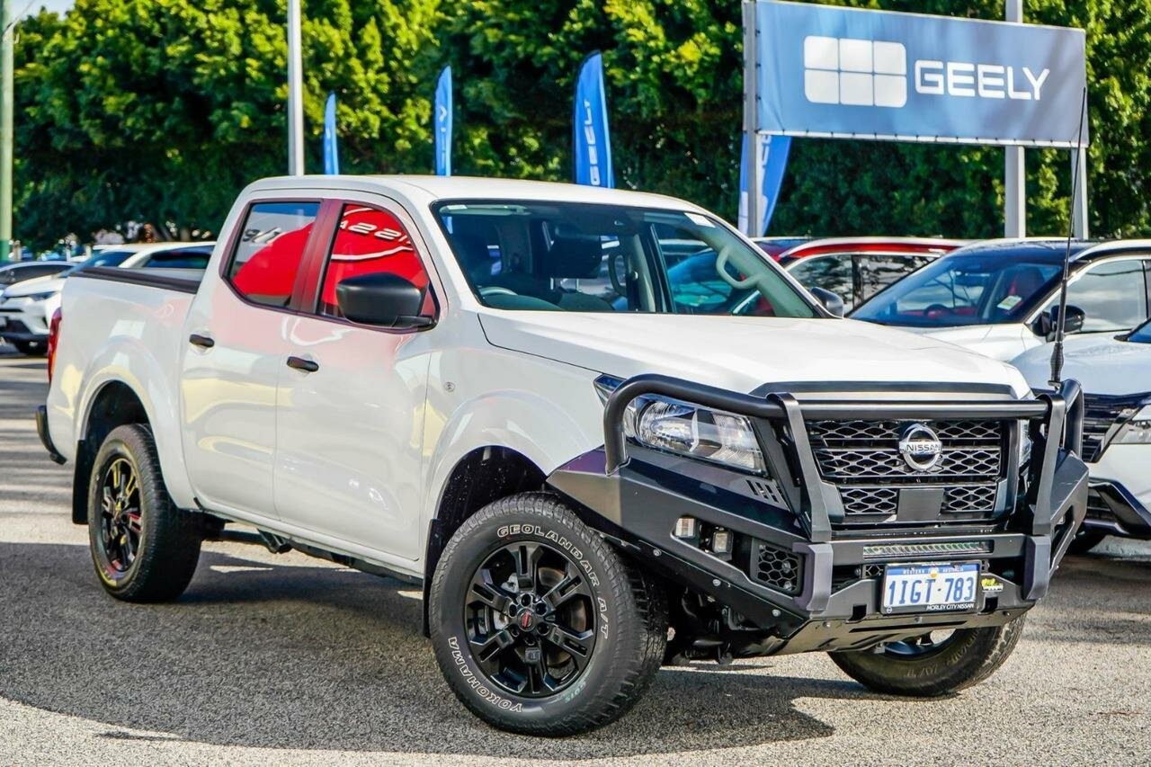 Nissan Navara image 1