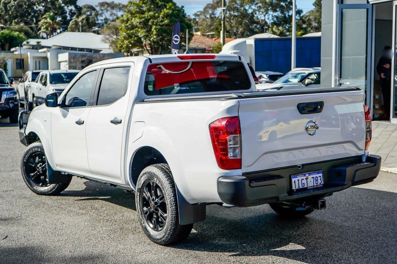 Nissan Navara image 2