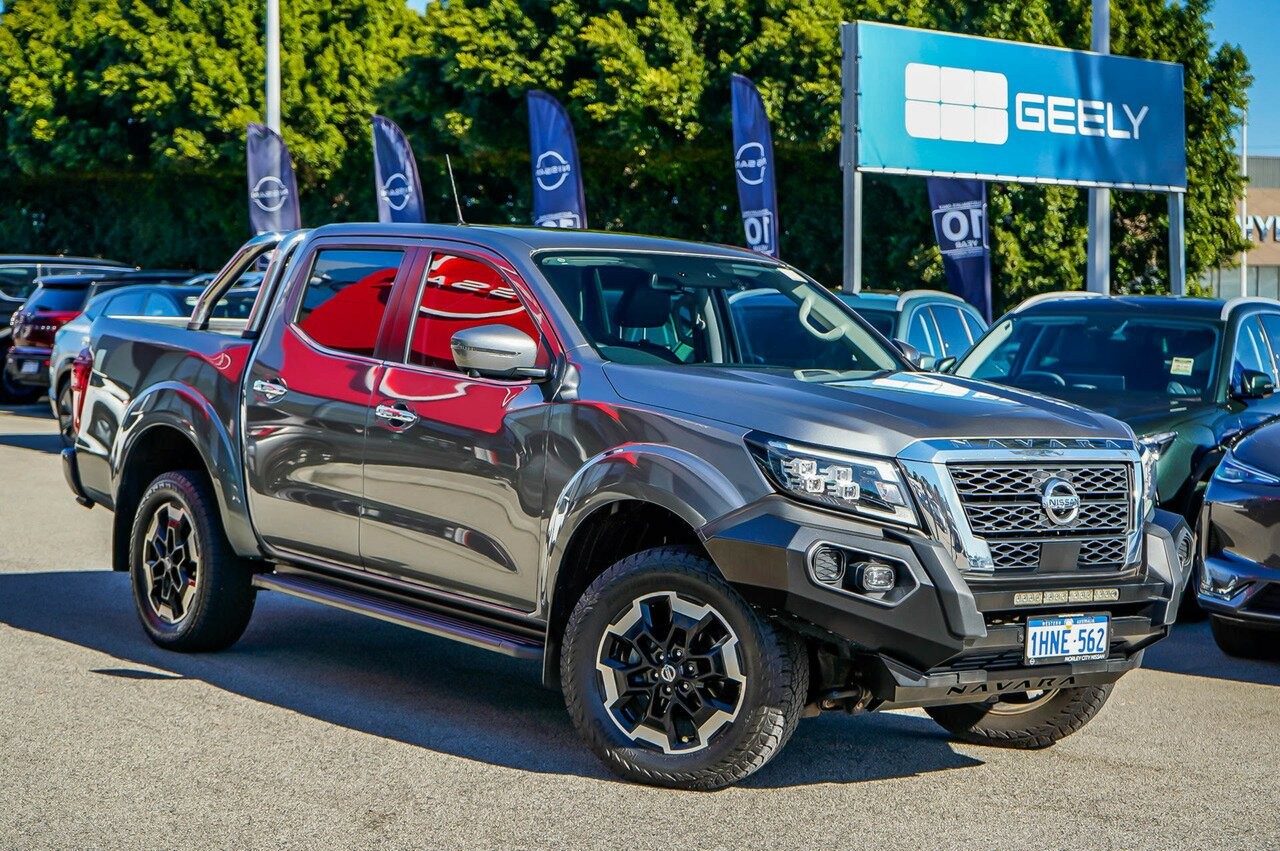 Nissan Navara image 1