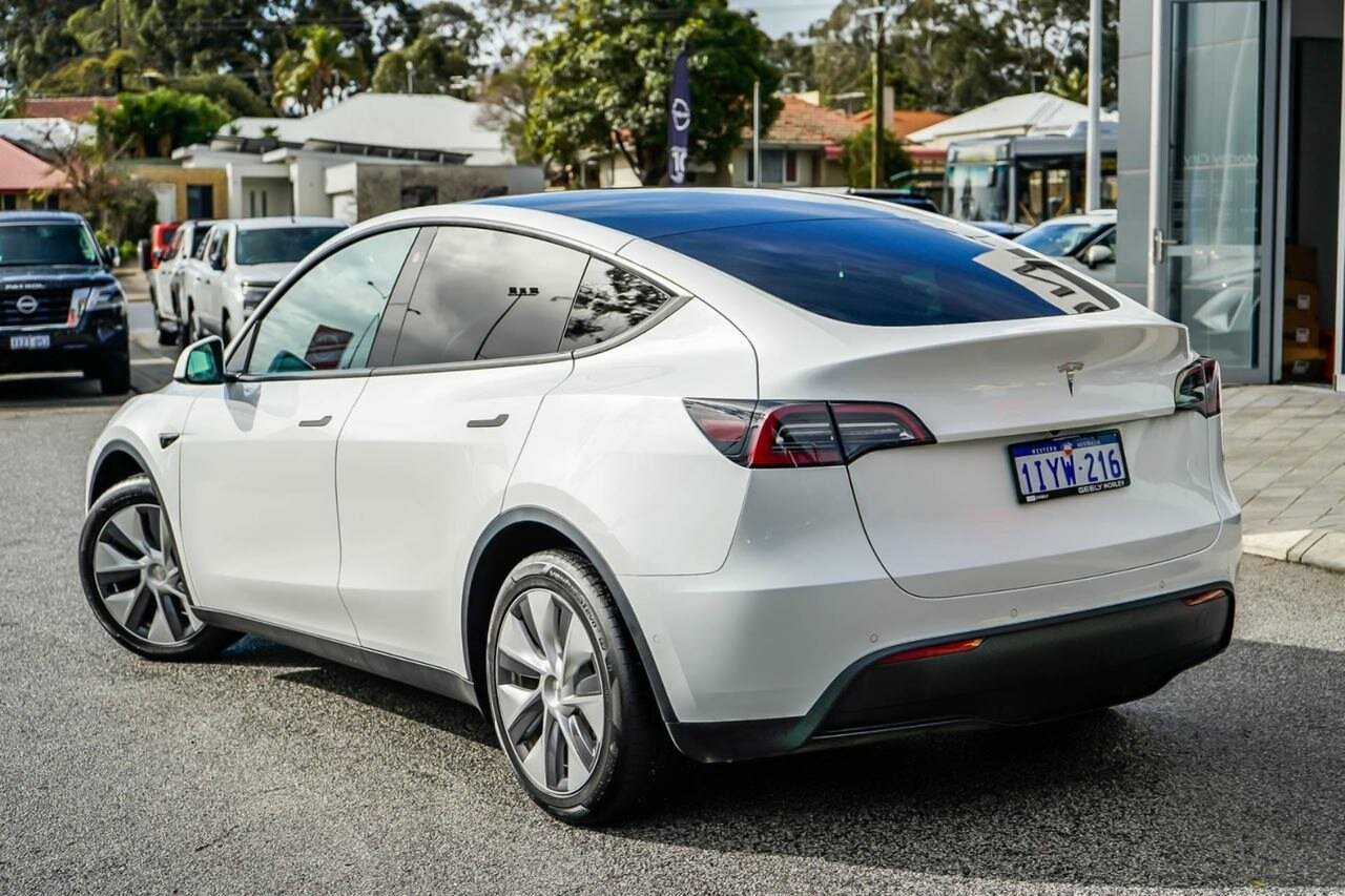 Tesla Model Y image 2