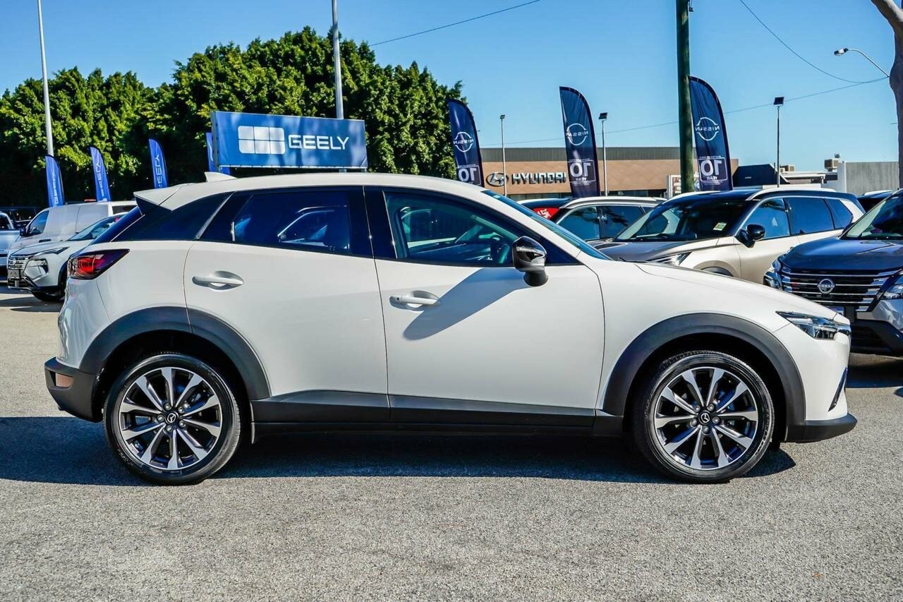 Mazda Cx-3 image 4