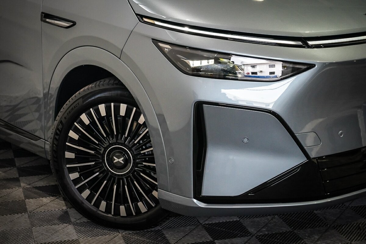 Xpeng X9 image 2