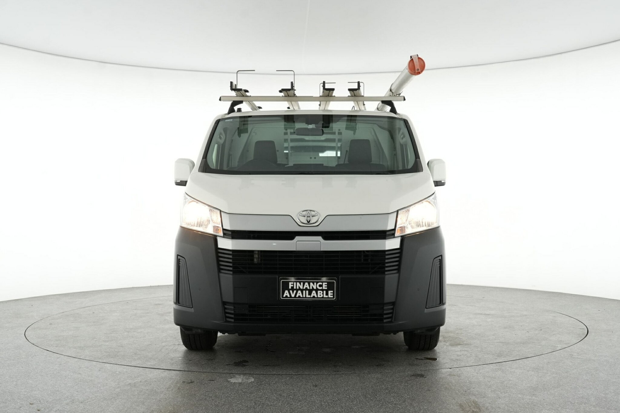 Toyota Hiace image 3