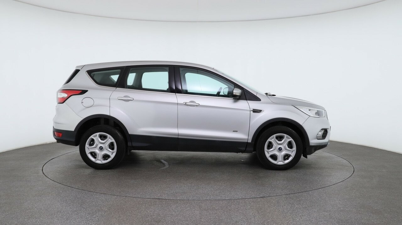 Ford Escape image 3