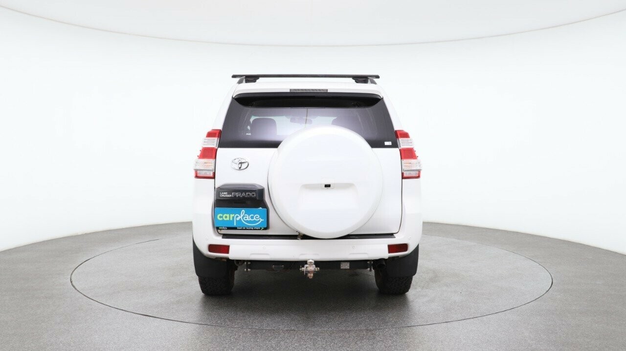 Toyota Landcruiser Prado image 2
