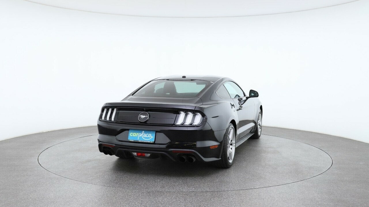 Ford Mustang image 3