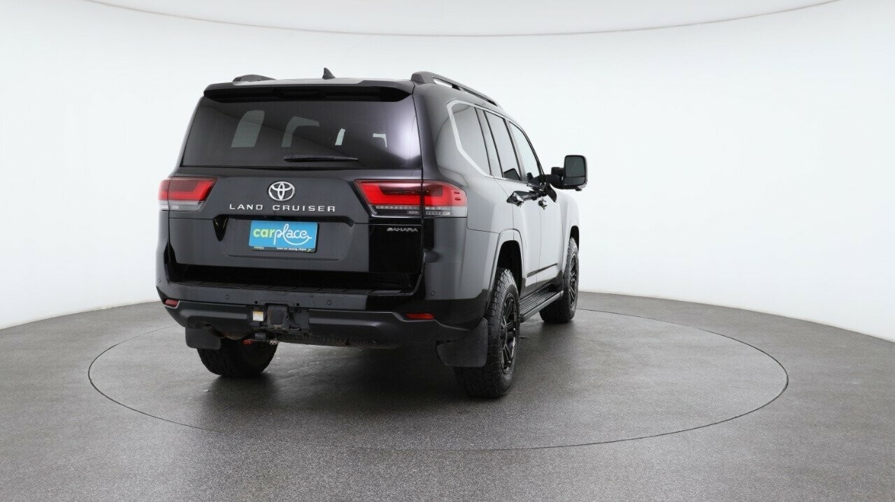 Toyota Landcruiser image 3