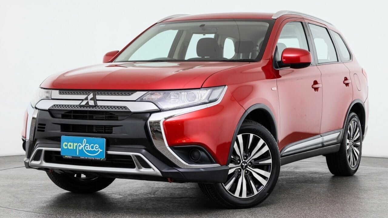 Mitsubishi Outlander image 1