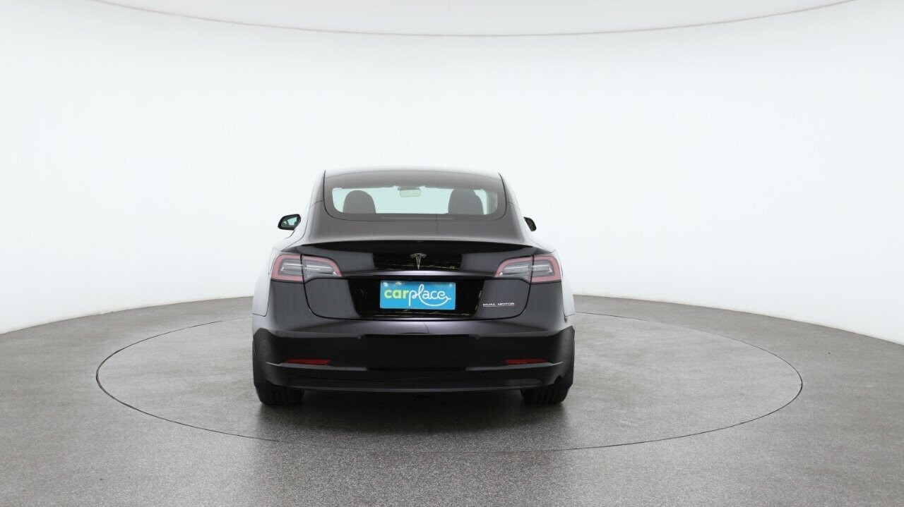 Tesla Model 3 image 2