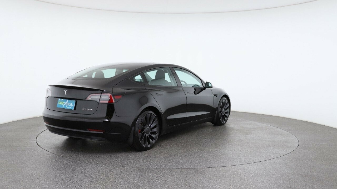 Tesla Model 3 image 4