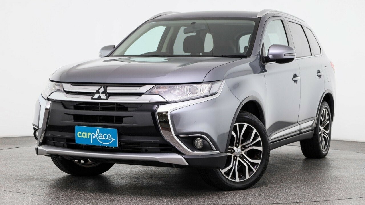 Mitsubishi Outlander image 1