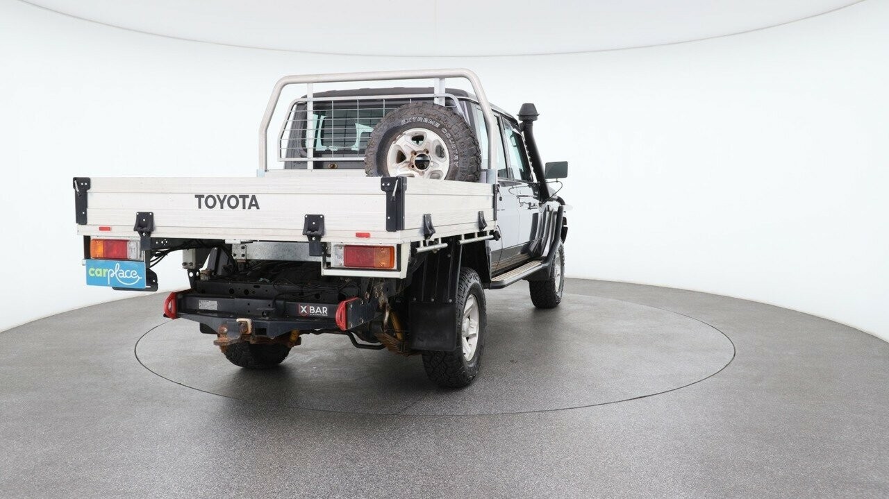 Toyota Landcruiser image 3