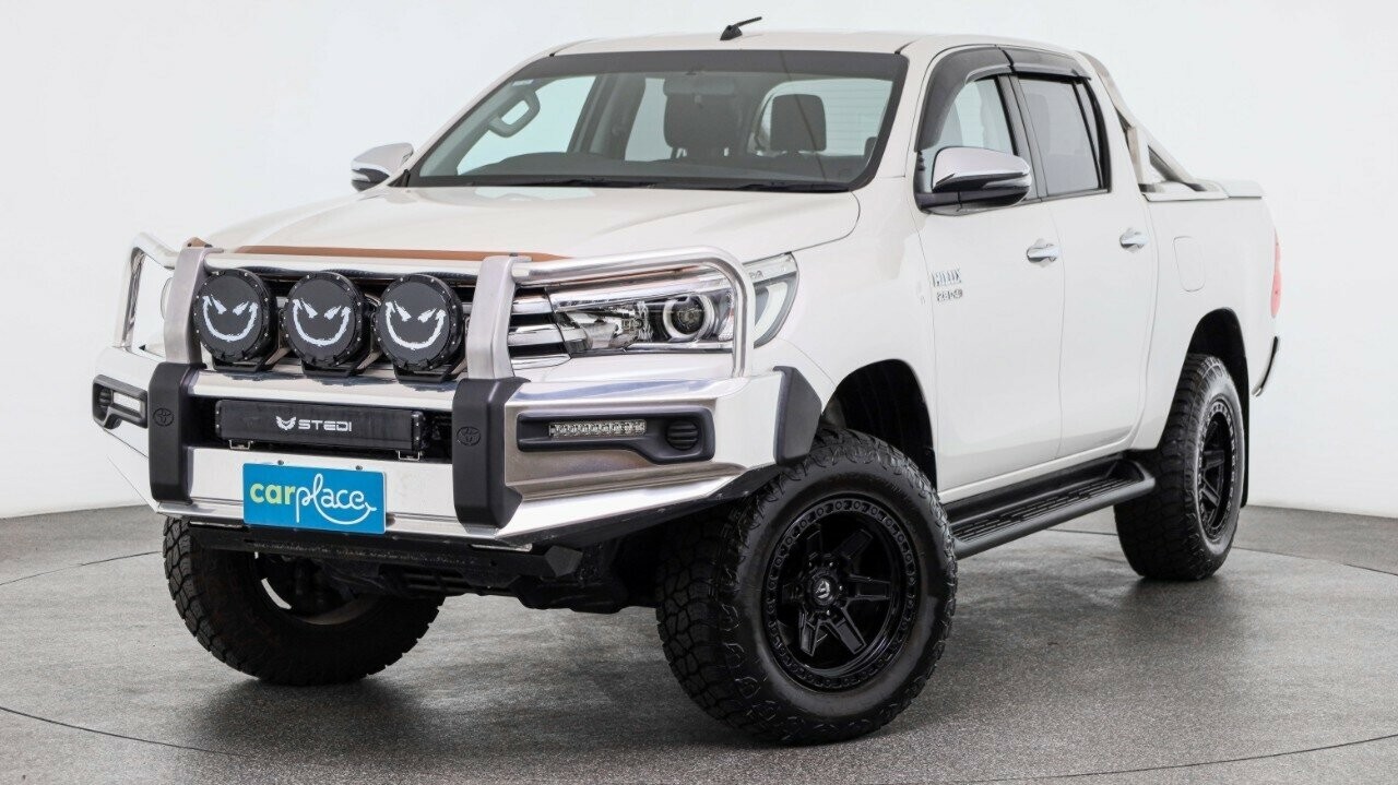 Toyota Hilux image 1