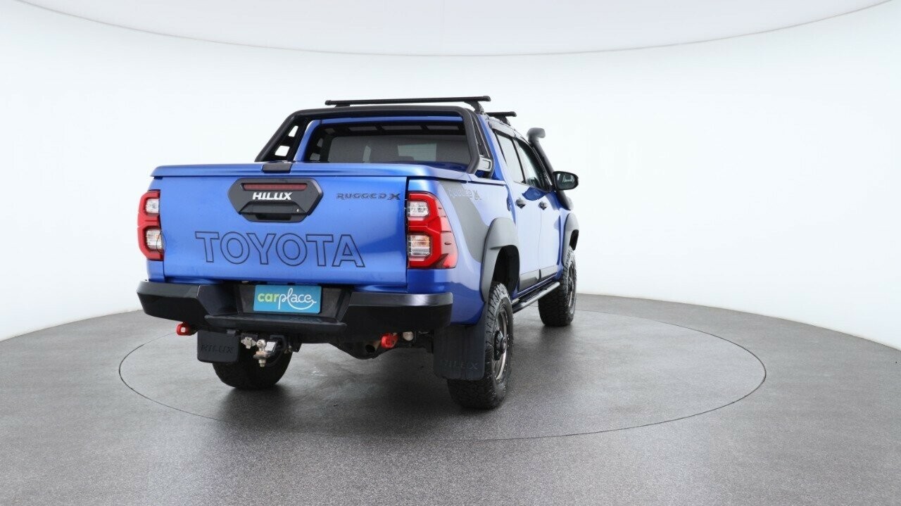 Toyota Hilux image 3